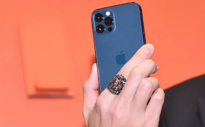 安图苹果手机维修分享iPhone12系列重启方法教程 